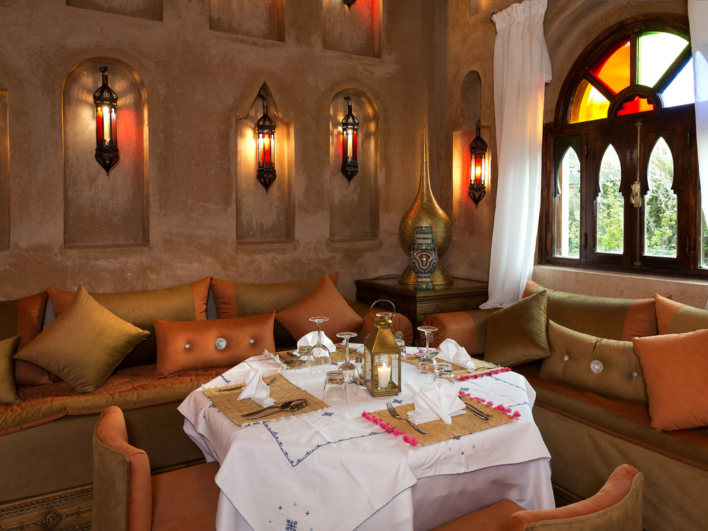 Moroccan dining setting at OZ Palace